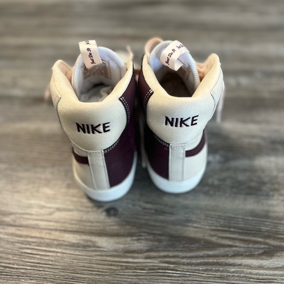 Women’s Nike Blazer High PRM - Picture 4 of 7